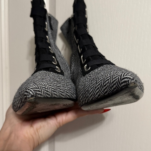 💙💖 Tabitha Simmons Quin Herringbone Ankle Booties - Picture 4 of 7